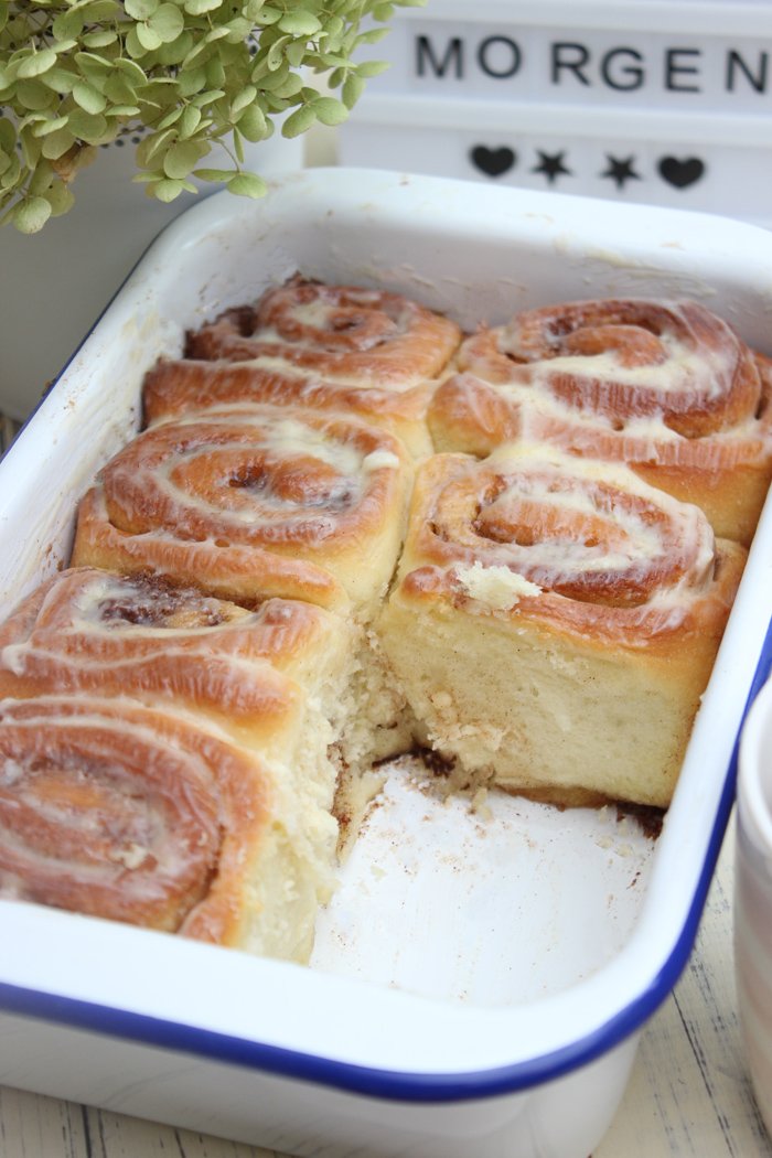 Fluffige Zimtschnecken - Cinnamon Rolls Rezept