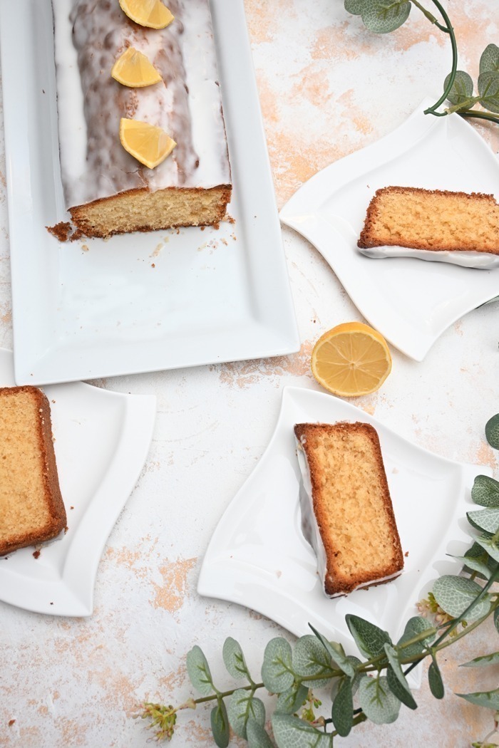 Zitronenkuchen mit Zitronenguss Rezept