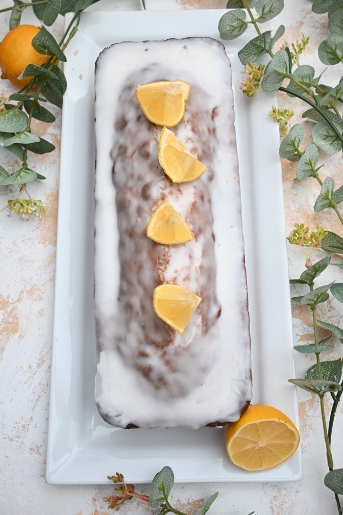 Zitronenkuchen mit Zitronenguss Rezept