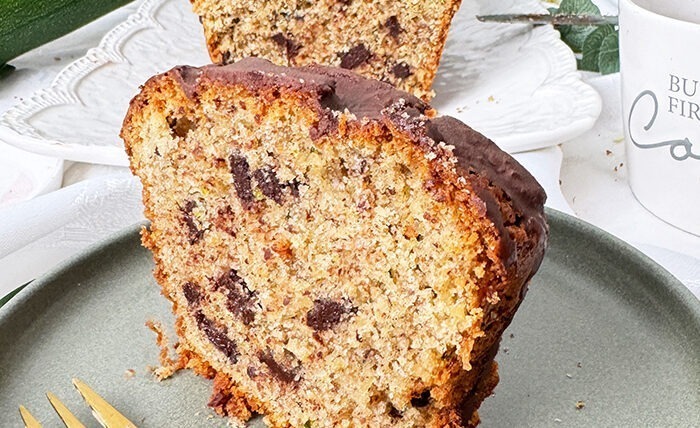 IMG Zuchinikuchen mit Schokolade Rezept 01