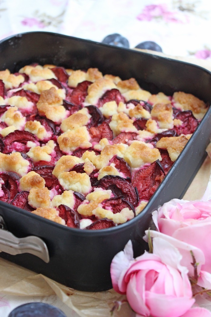 Zwetschgenkuchen mit Streusel vom Blech mit Quark-Öl-Teig