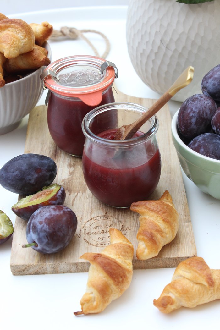 Zwetschgenmarmelade mit braunen Zucker und Zuckerfrei