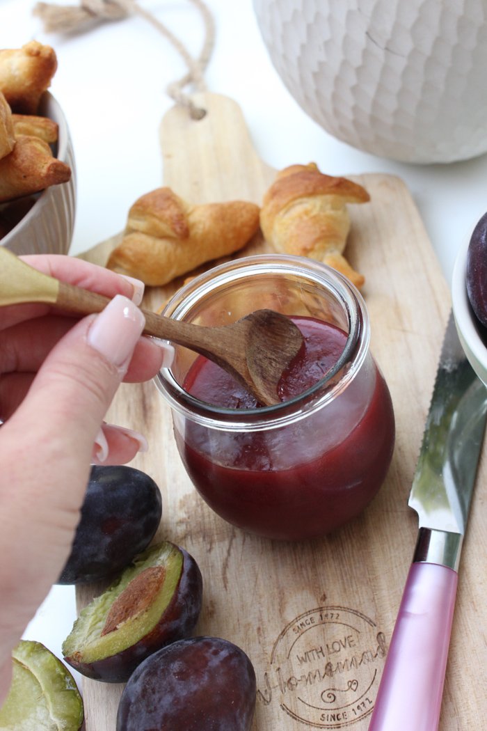 Zwetschgenmarmelade mit braunen Zucker und Zuckerfrei