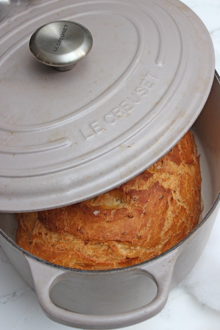 Zwiebelbrot im Topf backen - locker und lecker