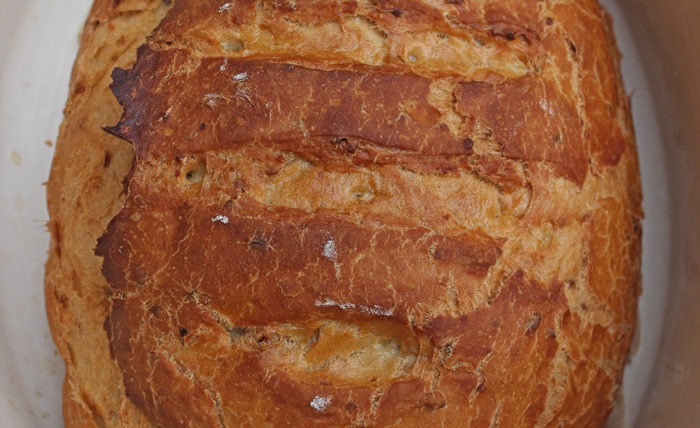 Leckeres Zwiebelbrot im Topf backen - So einfach geht es 4