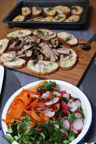 Ente und Salat mit Riesencroutons & Milchreis mit Pflaumen Kompott alla Jamie Oliver 30 Minuten Menü