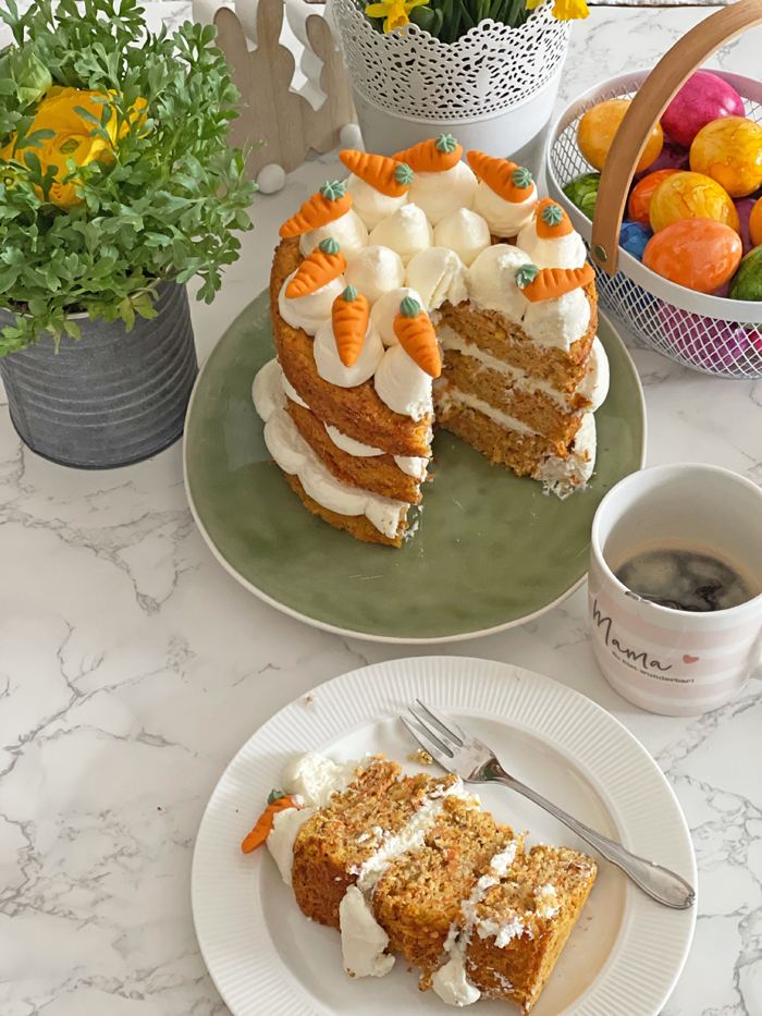 Karotten-Haselnuss-Torte mit Vanillecreme Ostertorte