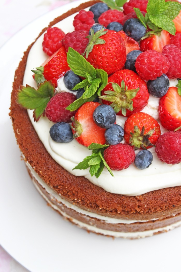 Schwedische Midsommar Torte mit Erdbeeren Schwedische Erdbeertorte